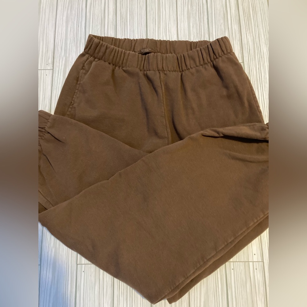 Brandy Melville John Galt Brown Sweatpants